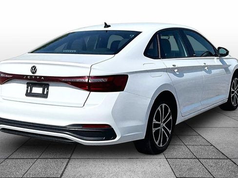 Used 2025 Volkswagen Jetta Sport FWD image 12