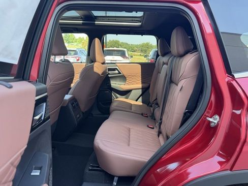 New 2025 Mitsubishi Outlander SEL image 12