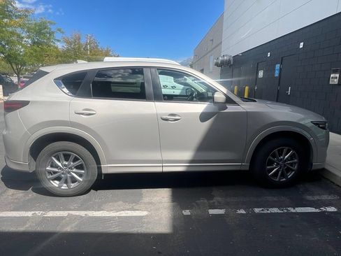 Used 2024 MAZDA CX-5 AWD 2.5 S w/ Preferred Package image 4