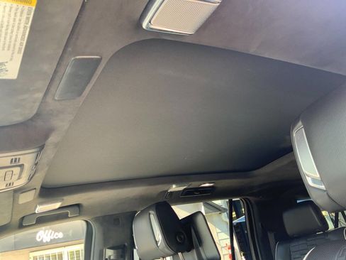 Used 2021 Cadillac Escalade ESV Premium Luxury Platinum RWD image 21