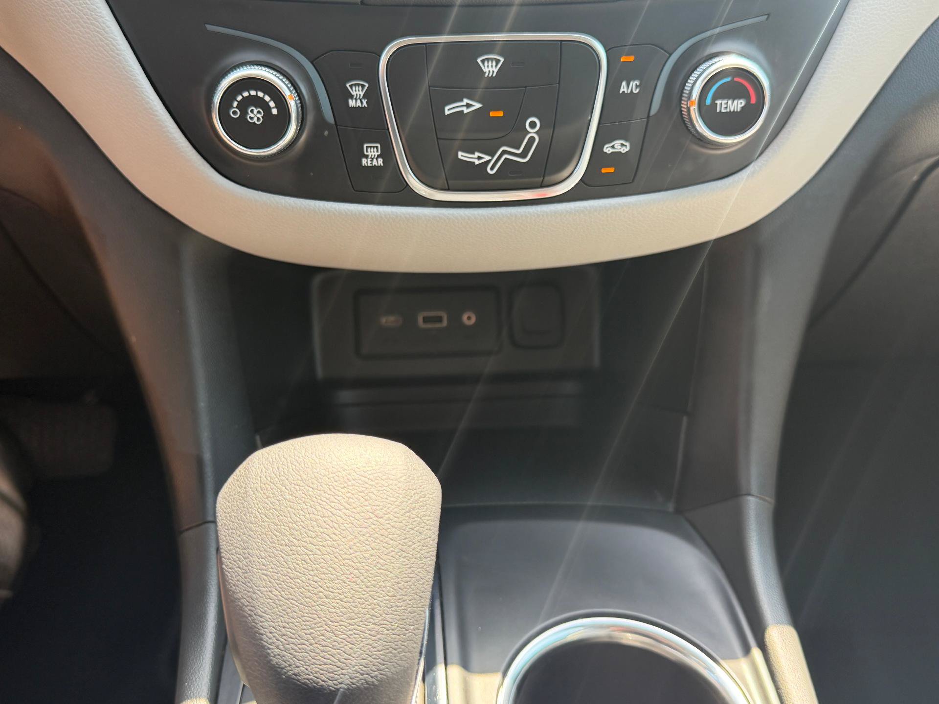 Used 2023 Chevrolet Equinox LS w/ LS Convenience Package FWD image 15