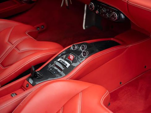 Used 2014 Ferrari 458 Spider RWD image 36