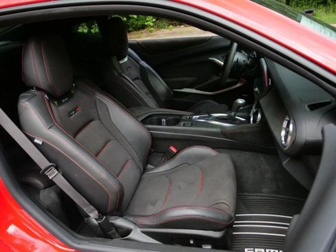 Used 2022 Chevrolet Camaro ZL1 RWD image 24