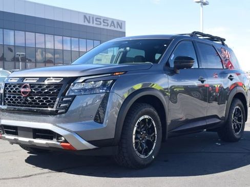 New 2026 Nissan Pathfinder Rock Creek image 3