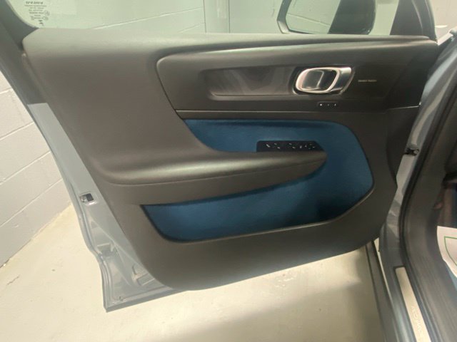 Used 2023 Volvo C40 P8 Recharge Ultimate AWD/4WD image 6