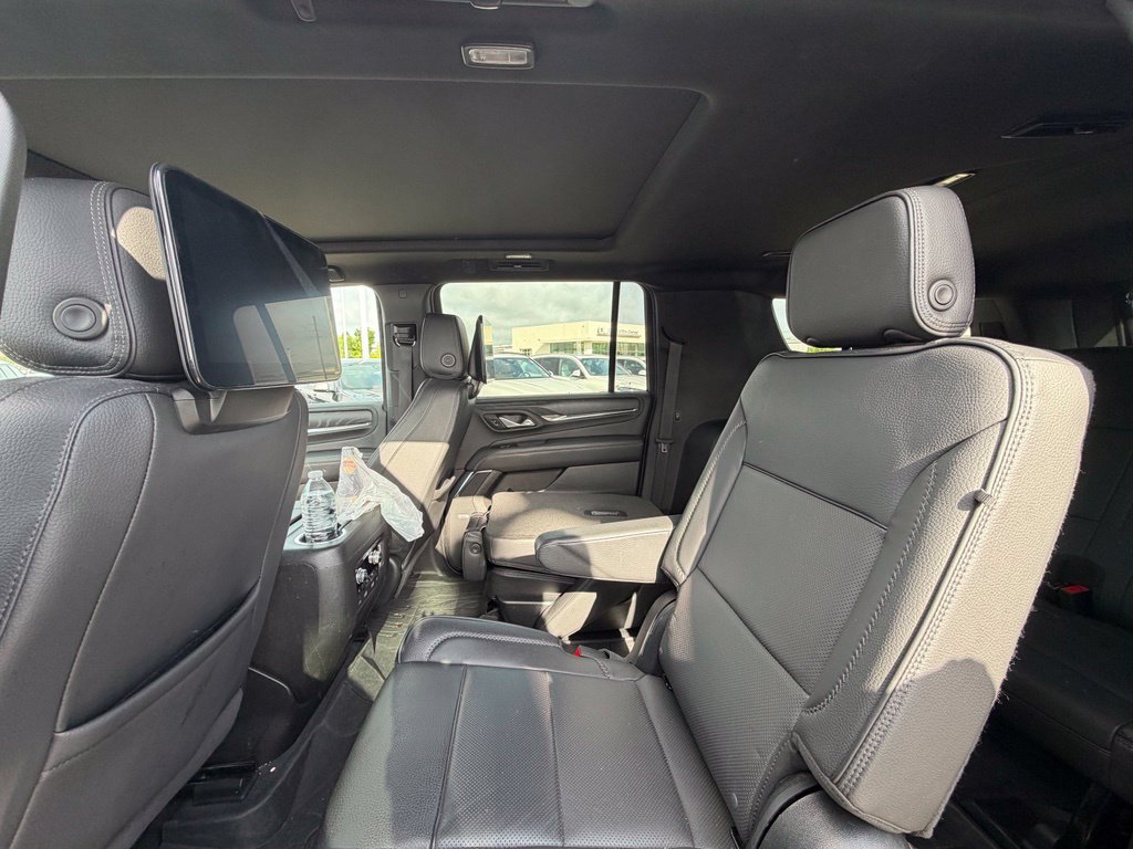 Used 2023 GMC Yukon XL Denali w/ Advanced Technology Package RWD image 8