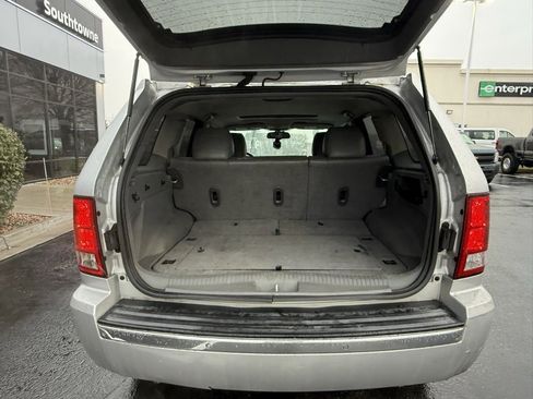 Used 2006 Jeep Grand Cherokee Limited image 25