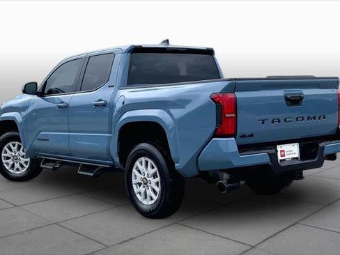 Certified 2026 Toyota Tacoma SR5 AWD/4WD image 12