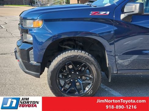 Used 2020 Chevrolet Silverado 1500 Custom Trail Boss w/ Custom Convenience Package AWD/4WD image 9