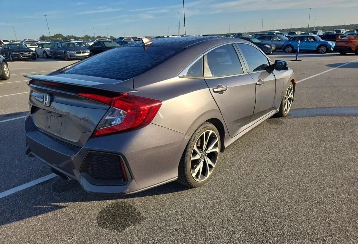 Used 2018 Honda Civic Si image 5