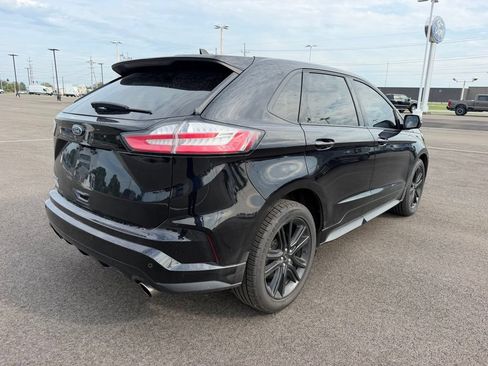 Used 2020 Ford Edge ST-Line w/ Cold Weather Package FWD image 5