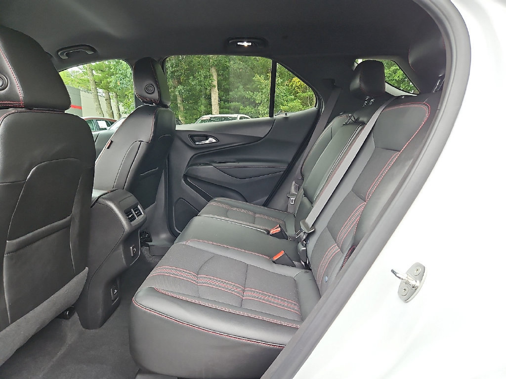 Used 2023 Chevrolet Equinox RS AWD/4WD image 12
