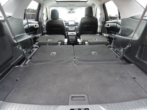Used 2021 Ford Explorer Limited w/ Equipment Group 301A RWD image 19