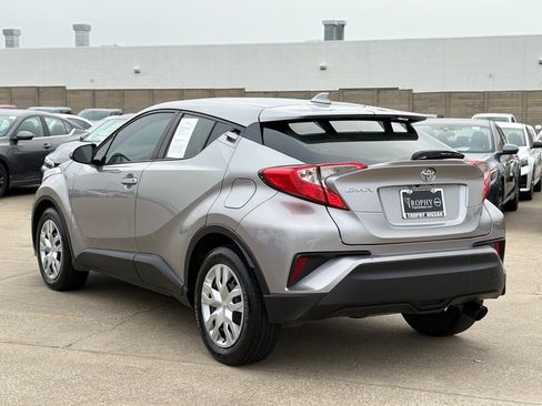 Used 2019 Toyota C-HR XLE image 7