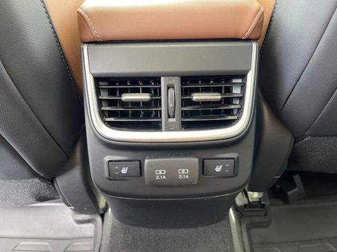 Used 2020 Subaru Outback Touring AWD/4WD image 23