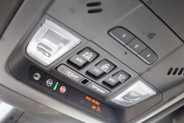 Used 2023 Buick Enclave Essence w/ Experience Buick Package FWD image 33