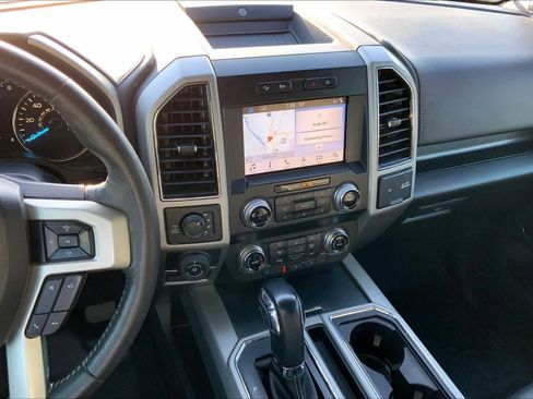 Used 2019 Ford F150 Lariat w/ Equipment Group 502A Luxury image 7