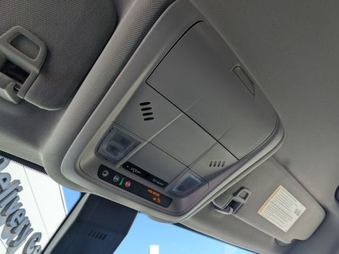 Used 2024 Chevrolet Equinox LT image 26