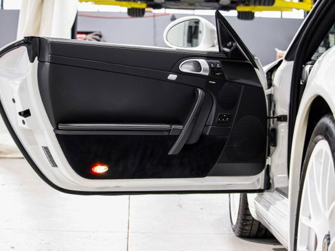 Used 2011 Porsche 911 Turbo image 22