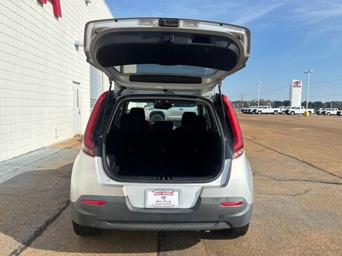 Used 2021 Kia Soul S image 28