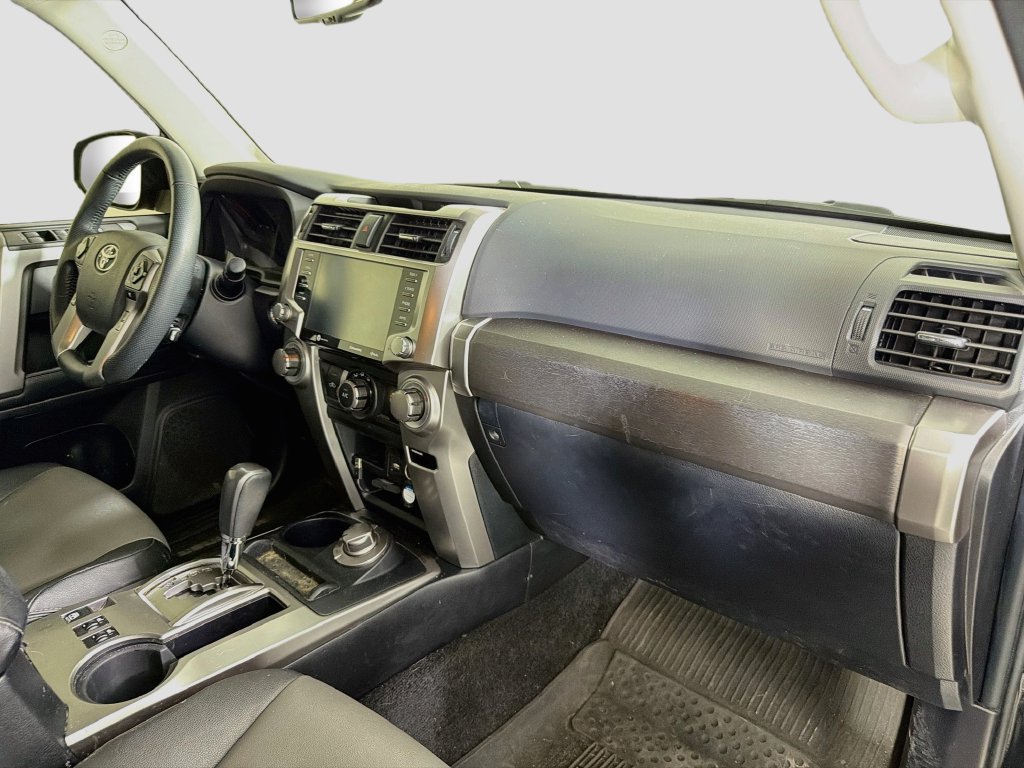 Used 2021 Toyota 4Runner SR5 Premium w/ Moonroof Package AWD/4WD image 31