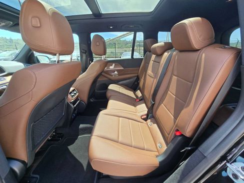 Used 2026 Mercedes-Benz GLS 450 4MATIC image 18