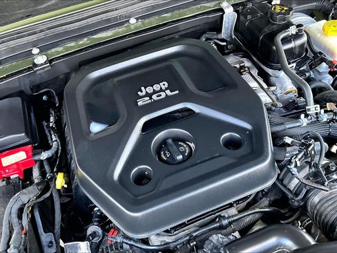 Used 2021 Jeep Wrangler Sport AWD/4WD image 33