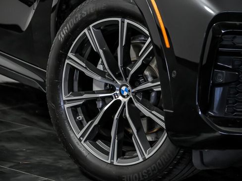 Used 2023 BMW X6 xDrive40i w/ M Sport Package AWD/4WD image 3