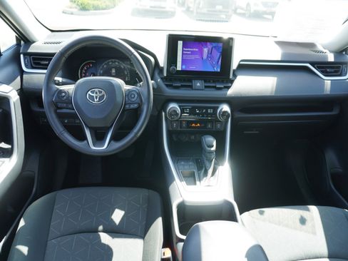 Used 2025 Toyota RAV4 XLE w/ Convenience Package FWD image 2