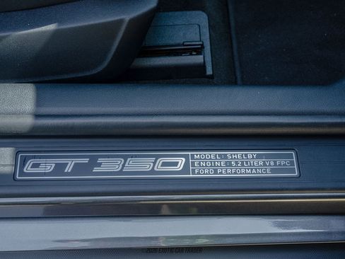 Used 2015 Ford Mustang Shelby GT350 RWD image 31