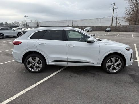 Used 2025 Audi Q5 Premium Plus w/ Premium Plus image 13