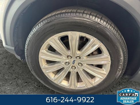Used 2022 Ford Explorer Limited w/ Equipment Group 301A AWD/4WD image 24