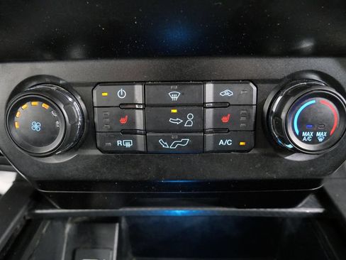 Used 2020 Ford F150 XLT w/ Equipment Group 302A Luxury AWD/4WD image 30