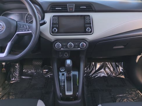 Used 2021 Nissan Versa SV image 24