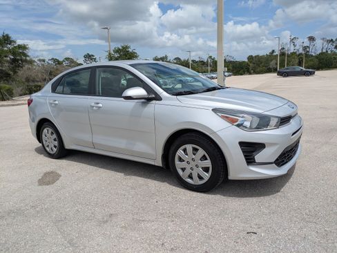 Certified 2021 Kia Rio S FWD image 2