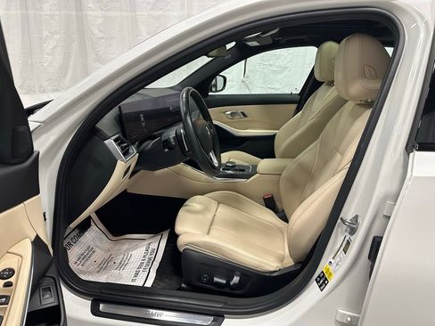 Used 2023 BMW 330i xDrive Sedan w/ Premium Package image 10