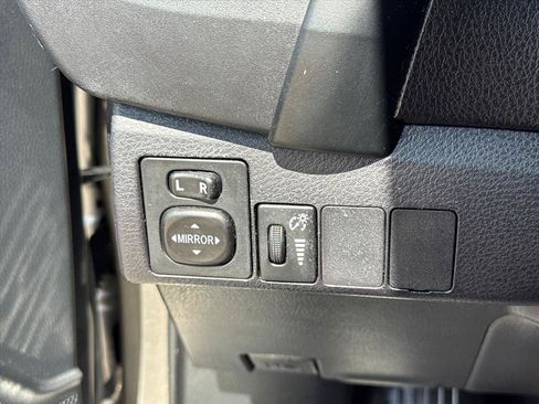 Used 2017 Toyota Corolla SE w/ Body Protection Package FWD image 21