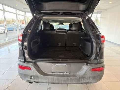 Used 2014 Jeep Cherokee Latitude w/ Comfort/Convenience Group image 15