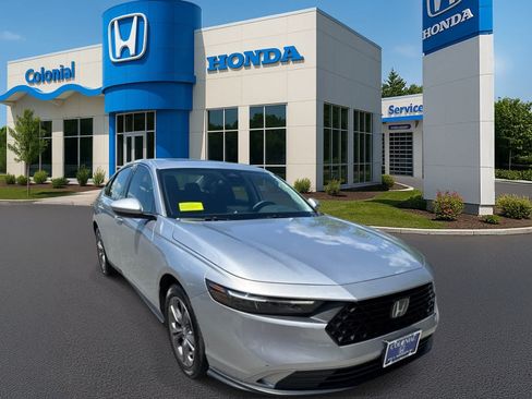 Used 2024 Honda Accord EX image 9