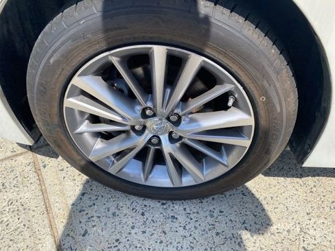 Used 2015 Toyota Corolla LE image 11