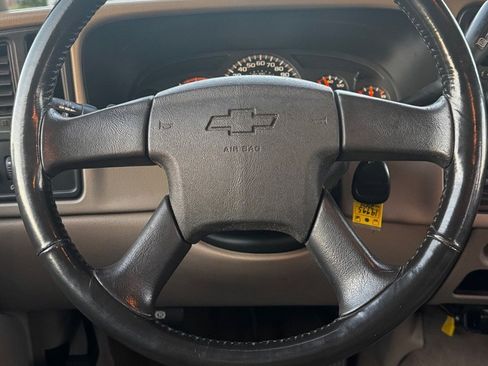 Used 2004 Chevrolet Silverado 3500 2WD Crew Cab w/ Heavy-Duty Power Package image 19