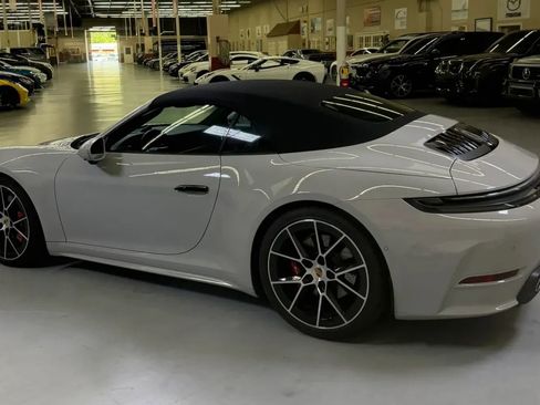 Used 2025 Porsche 911 Carrera RWD image 24