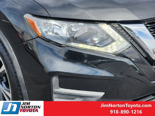 Used 2019 Nissan Rogue SV w/ Sun & Sound Touring Package FWD image 10