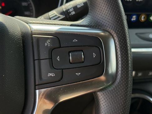Used 2025 Chevrolet Blazer LT AWD/4WD image 17