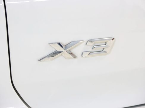 Used 2022 BMW X3 xDrive30i w/ Premium Package 2 (ZPA) AWD/4WD image 11