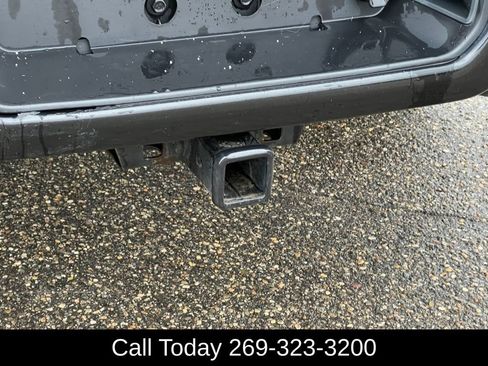 Used 2021 RAM 1500 Big Horn image 10