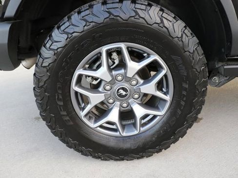 Certified 2025 Ford Bronco Badlands AWD/4WD image 8
