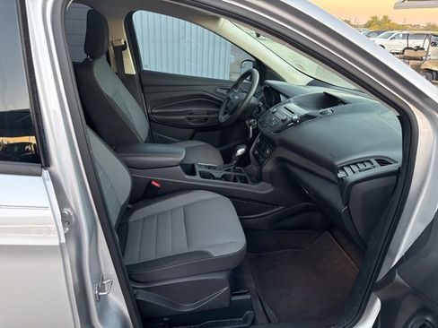 Used 2018 Ford Escape S image 11