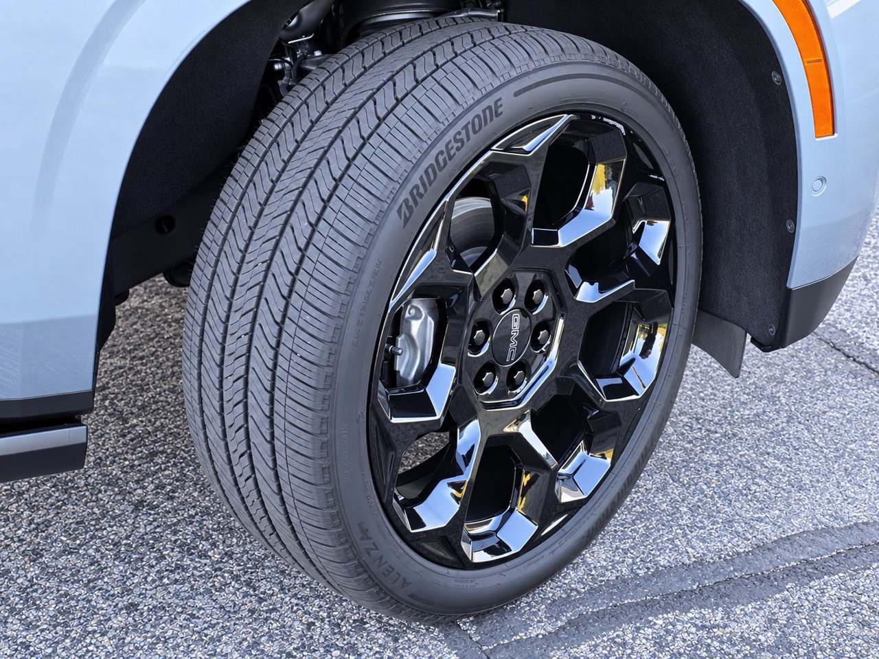 Used 2025 GMC Yukon Denali AWD/4WD image 12