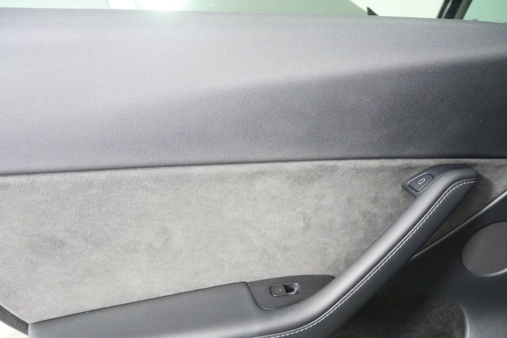 Used 2022 Tesla Model Y Performance AWD/4WD image 14